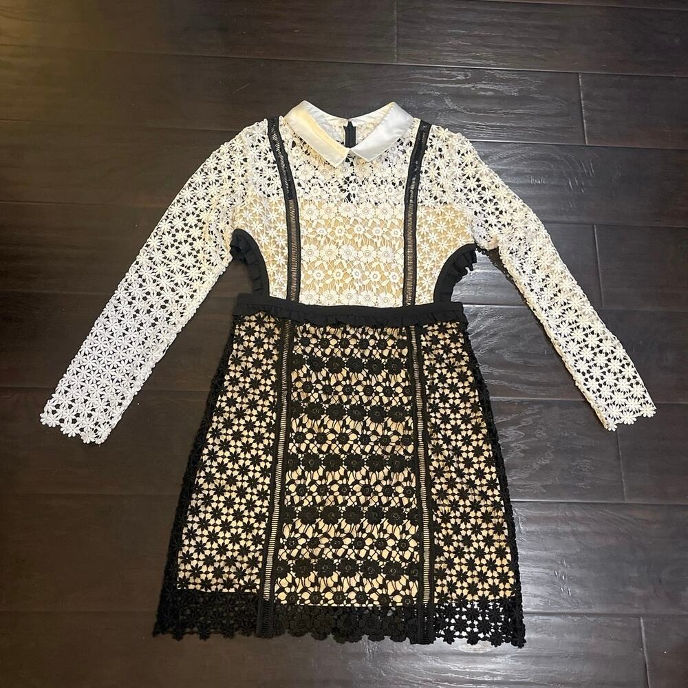 VENUS Black White Crochet Lace Long Sleeve Cutout Mini Dress SZ 8 Romantic